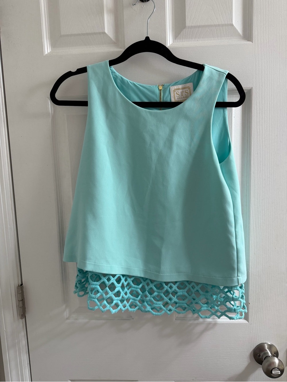 Sail to Sable STS Aqua Crochet Hem Sleeveless Top